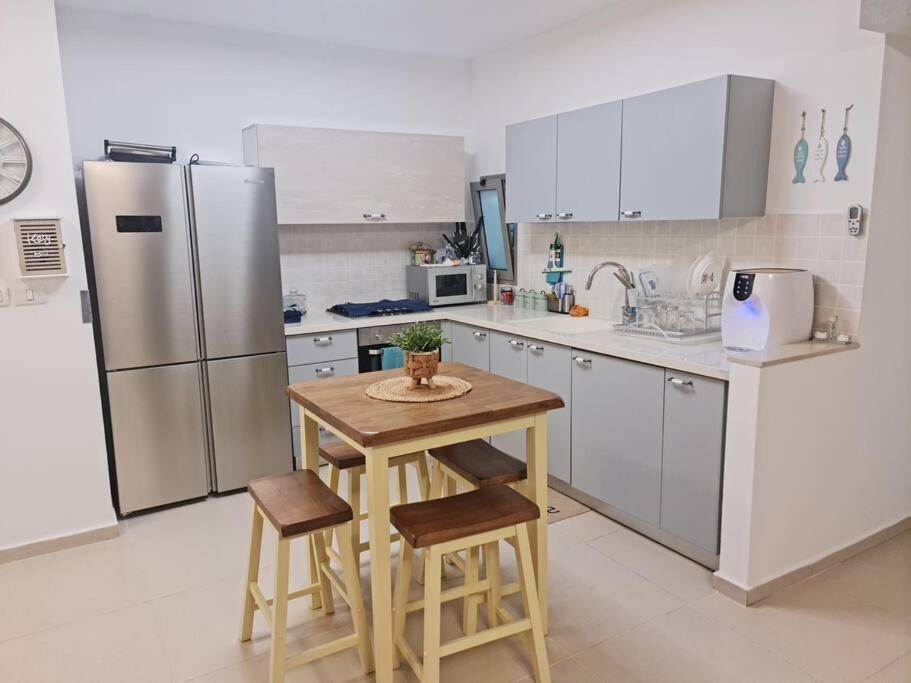 Apartament מרחק נגיעה בתקווה Petach Tikva Zewnętrze zdjęcie